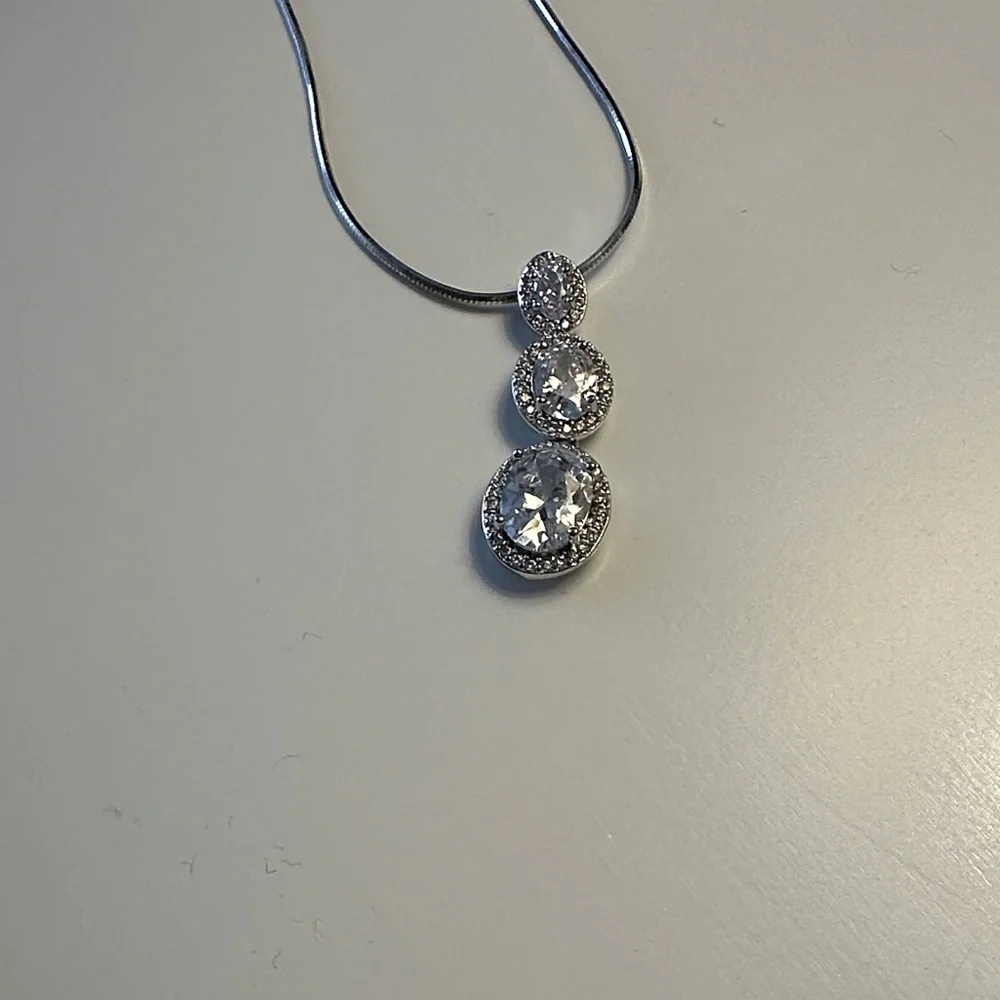 CRISLU Sterling Silver Platinum Plated Pendant Necklace - Picture 2 of 5